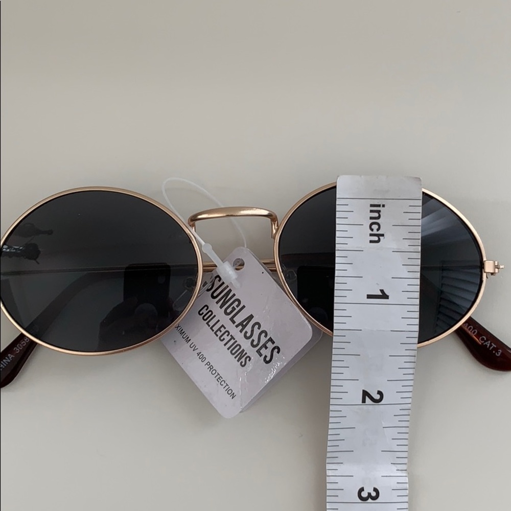 ๐ ๐ SUNGLASSES - Picture 7 of 8